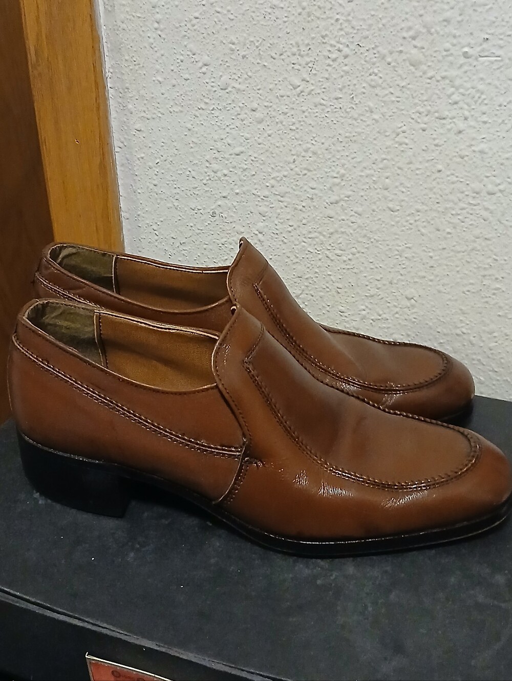 Vintage Kinney Shoes Brown Leather Slip-On Dress Shoes Men's Size 8